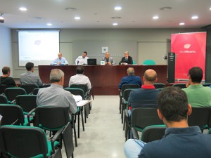 La reunió es va desenvolupar a la sala d'actes de la Fundació Universitària del Bages.